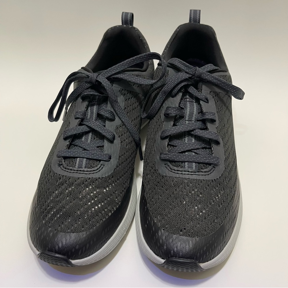 Dansko Women’s Size 8 US Black Upper lining Lace Up Comfort Sneakers